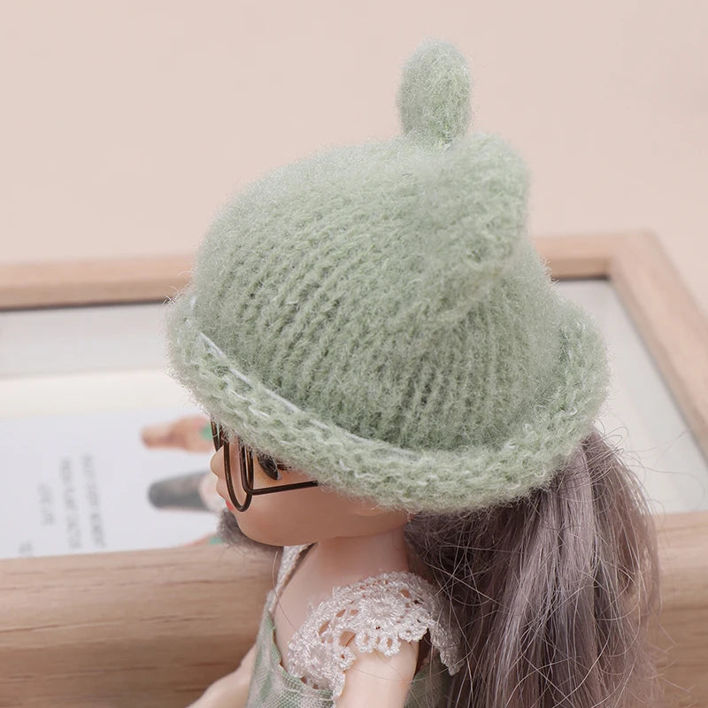 Mini sombrero de punto colorido para niños, sombreros hechos a mano de simulación, accesorios de vestir, juguete de simulación, 1 piezas, 1/12