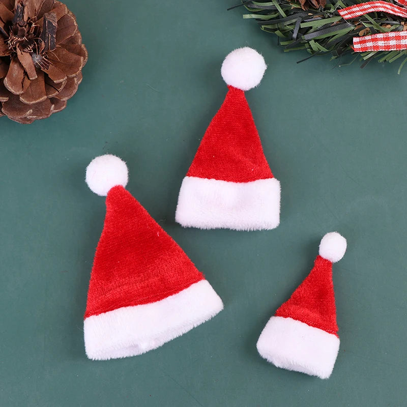Sombrero de Papá Noel en miniatura para casa de muñecas, accesorios para muñecas, sombrero rojo, decoración del hogar, regalo de Navidad para niños, 2 piezas