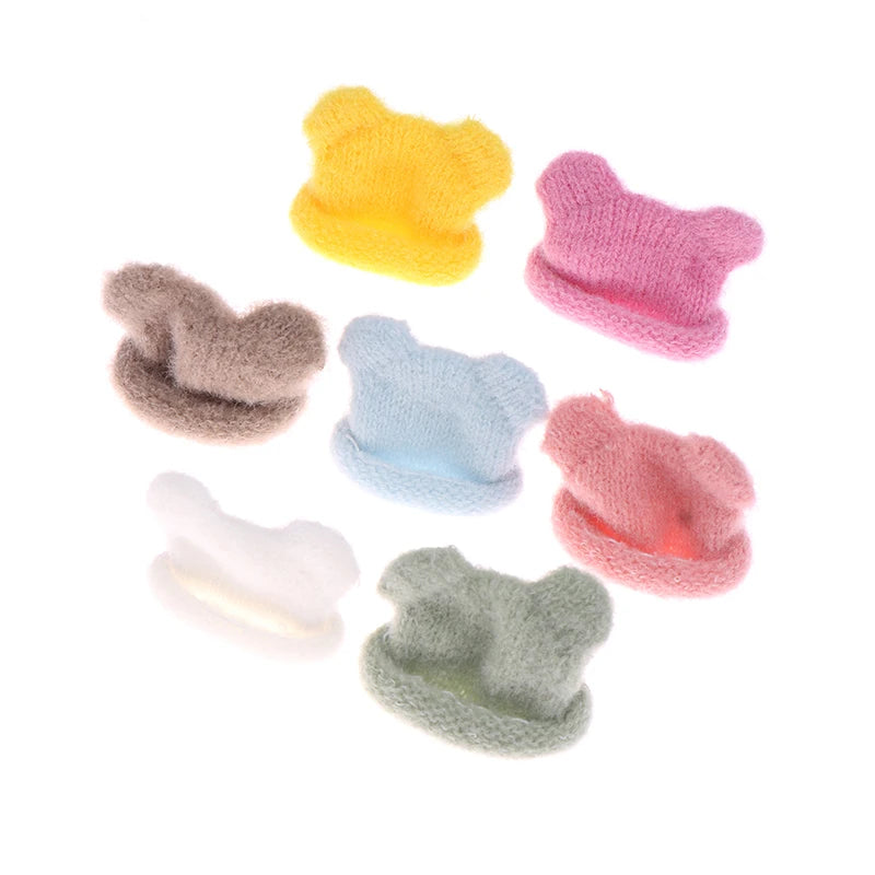 Mini sombrero de punto colorido para niños, sombreros hechos a mano de simulación, accesorios de vestir, juguete de simulación, 1 piezas, 1/12
