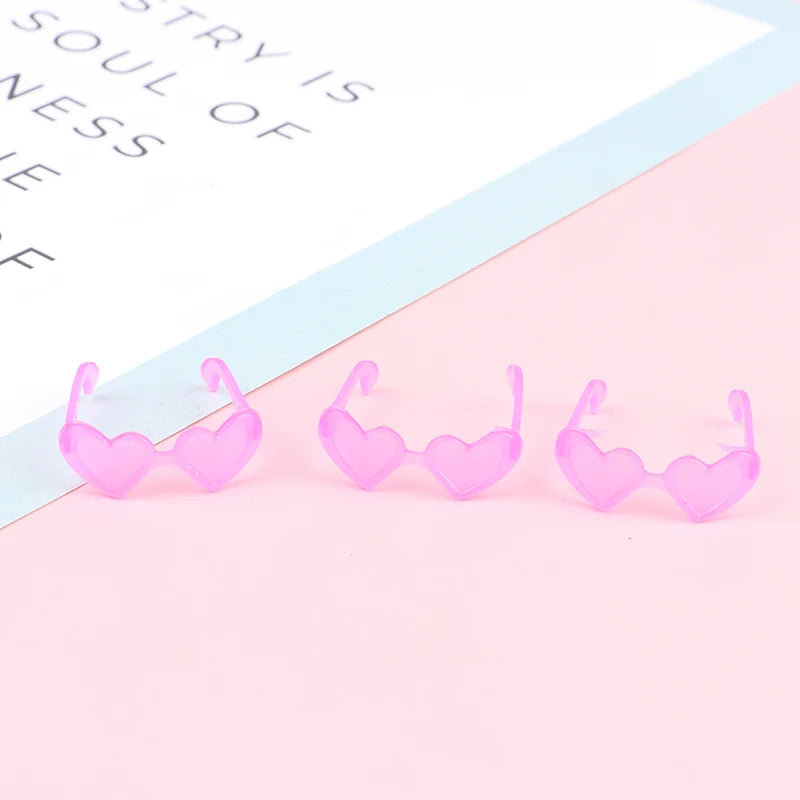 10 Uds. Accesorios para muñecas, Mini gafas de plástico con forma de corazón para muñecas 1/6, casa de muñecas, juguete para niños, gafas de fiesta