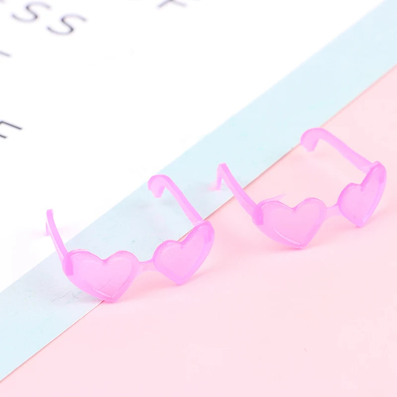 10 Uds. Accesorios para muñecas, Mini gafas de plástico con forma de corazón para muñecas 1/6, casa de muñecas, juguete para niños, gafas de fiesta